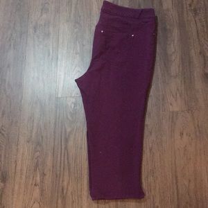 Lane Bryant purple Capris pants 💜